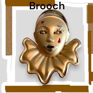 🛍️Bundle & Save on 2+more listings 💌
 Clown Mask Vintage Brooch w Gold Tones